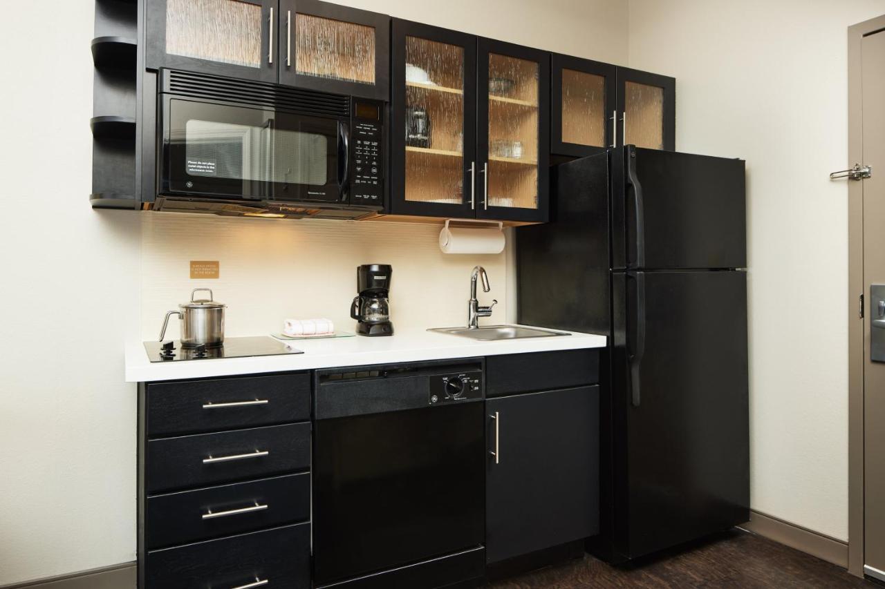 Candlewood Suites Charleston-Northwoods By Ihg Север Чарлстон Экстерьер фото