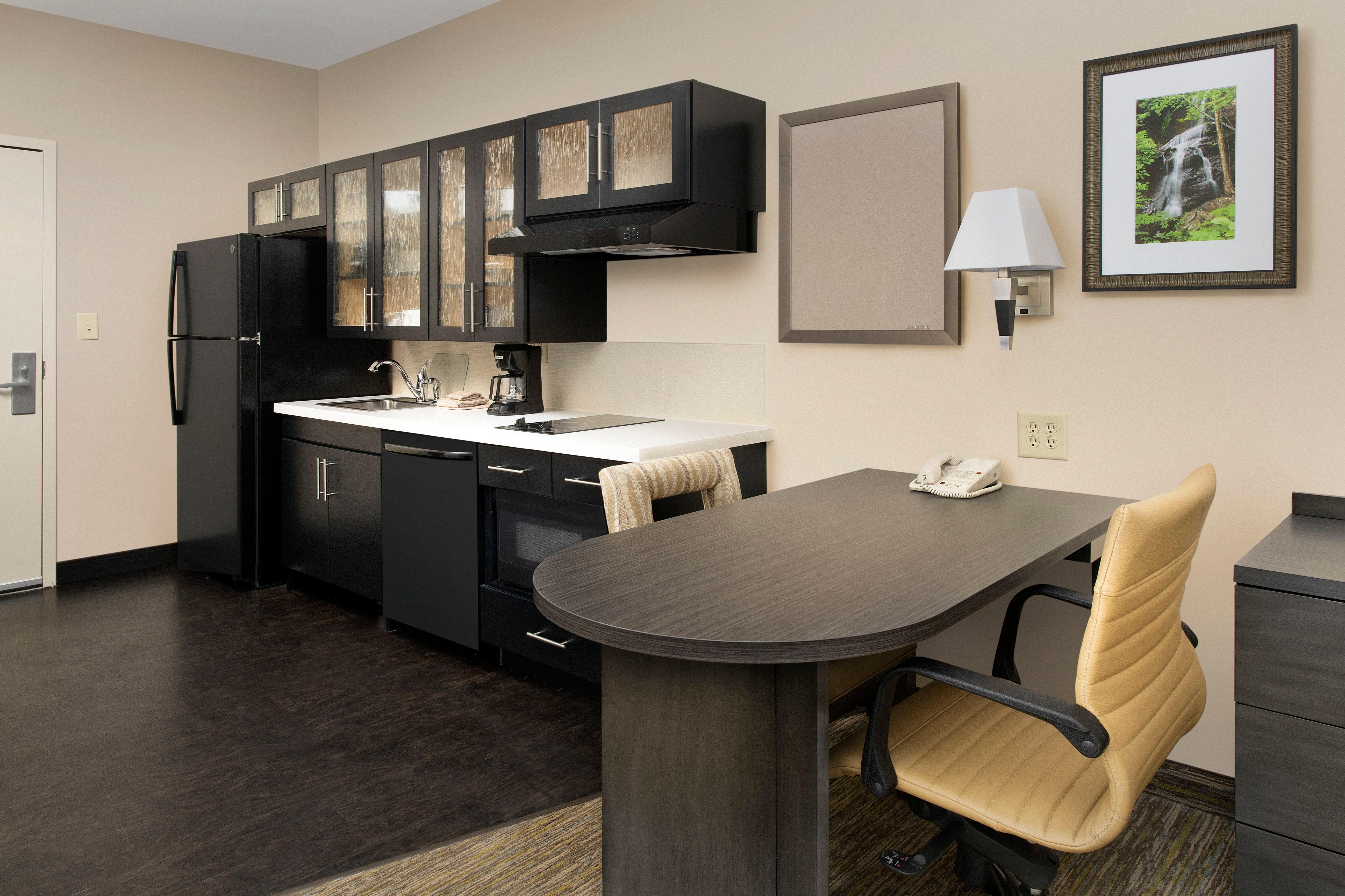 Candlewood Suites Charleston-Northwoods By Ihg Север Чарлстон Экстерьер фото